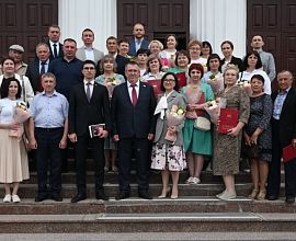Сотрудники Центра СПИД получили награды от депутата Тюменской областной Думы